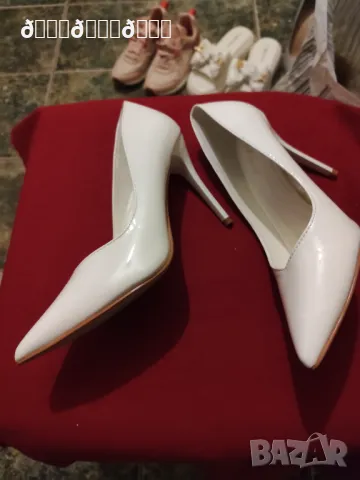 Обувки , снимка 5 - Дамски обувки на ток - 48312637