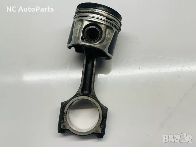 Бутало с биела за Рено Трафик Опел Мерцедес W205 1.6 дизел R9M452 080340 2016, снимка 2 - Части - 47749090