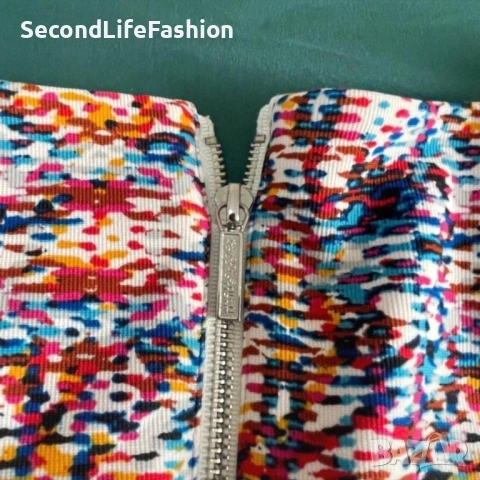 Вталена цветна рокля на Ким Кардашиян размер L, снимка 9 - Рокли - 53223514