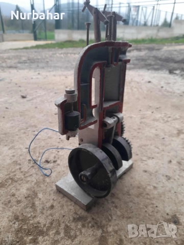 Соц учебен модел на двигател 