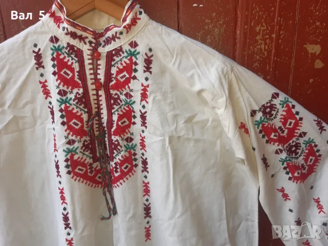 Женска риза с богата бродерия . Носия, снимка 5 - Други ценни предмети - 56183795