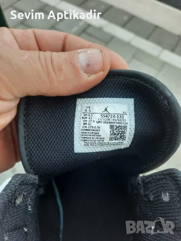 Оргинални маратонки Nike Air Jordan 1 Mid, снимка 3 - Маратонки - 56137955