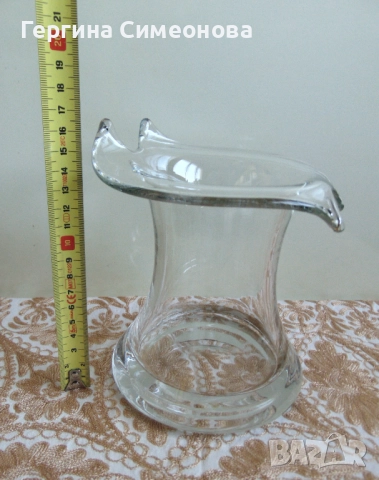 Красива ваза дебелостенно стъкло, снимка 4 - Вази - 52424238