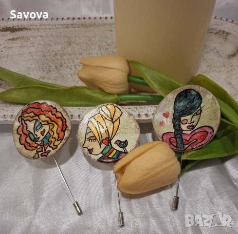 Брошки "Трите дами"