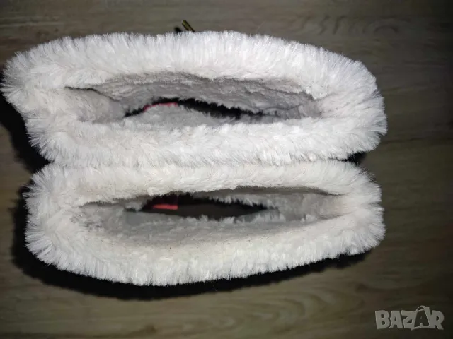 Adidas дамски ботушки EUR 37.5, снимка 3 - Маратонки - 47932012