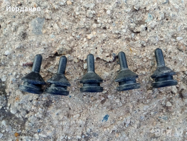 Гумени тампони за решетките на Sharp GF-767