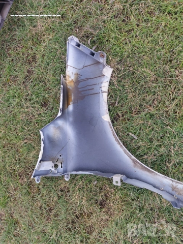 Ляв калник Рено Зое, снимка 4 - Части - 53694078