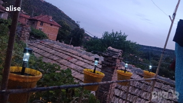 къща за продажба в 3 различни къщи в комплект обзаведен готов за живеене 