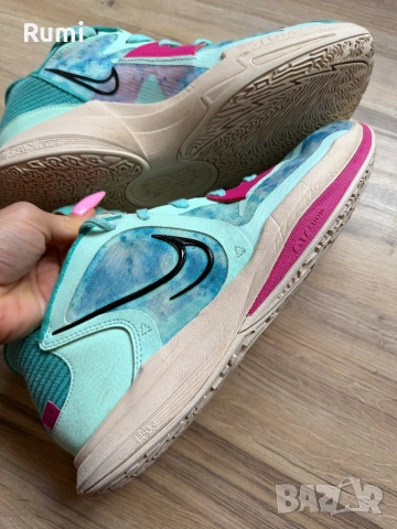 Оригинални маратонки Nike Kyrie Low 5 ! 45,5 н, снимка 6 - Маратонки - 52344509