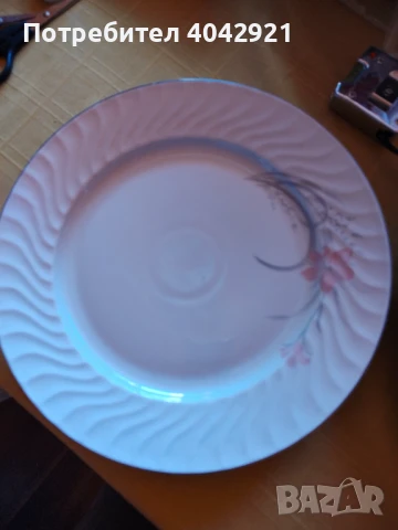 Порцеланови плата + 6 чинии , снимка 3 - Сервизи - 50537933