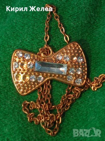 РЕТРО ПОЗЛАТЕН МЕДАЛЬОН ПАПИЙОНКА с ФАСЕТ КРИСТАЛИ и ВЕРИЖКА 3330, снимка 4 - Колиета, медальони, синджири - 30580792