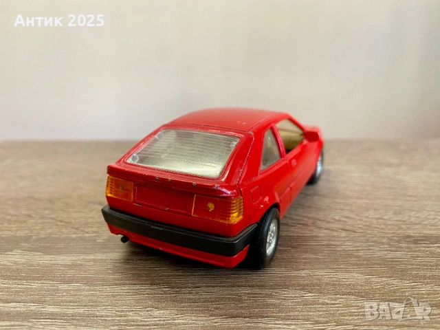 Модел автомобил Welly No. 9039 Volkswagen Corrado, снимка 3 - Антикварни и старинни предмети - 53597012