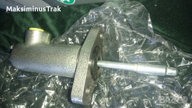 Съединител на Мерцедес, помпа! , снимка 2 - Части - 39803041