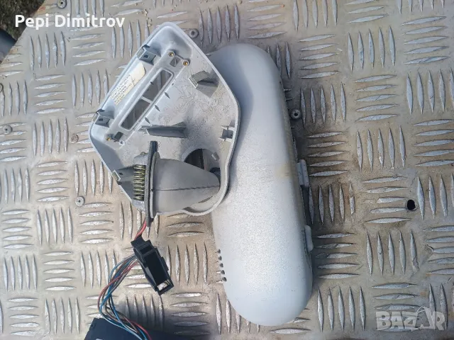 Централно вътрешно огледала за задно вижданеVolkswagen New Beetle Coupe (01.1998 - 09.2010), , снимка 2 - Части - 49820218