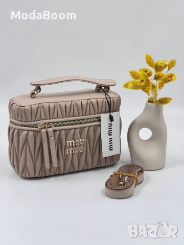 Miu Miu дамски чанти Различни цветове , снимка 2 - Чанти - 48937513