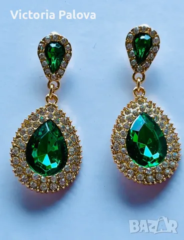 Красиви модерни обеци зелен камък Германия, снимка 4 - Обеци - 49236027