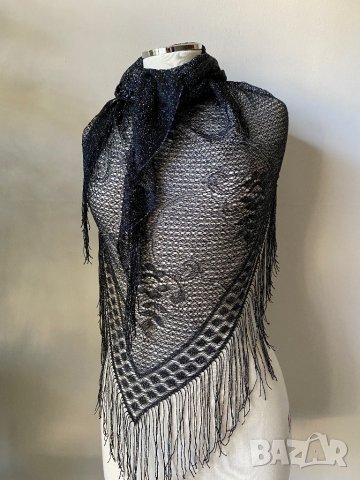 Черен, дантелен шал с ресни, снимка 2 - Шалове - 40004430