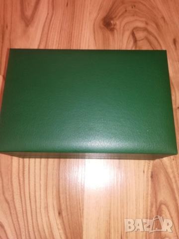 Елегантен дамски часовник с с две гривни, снимка 6 - Бижутерийни комплекти - 52736257