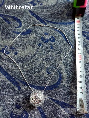 Дамско посребрено колие с кълбо, снимка 3 - Колиета, медальони, синджири - 53622221