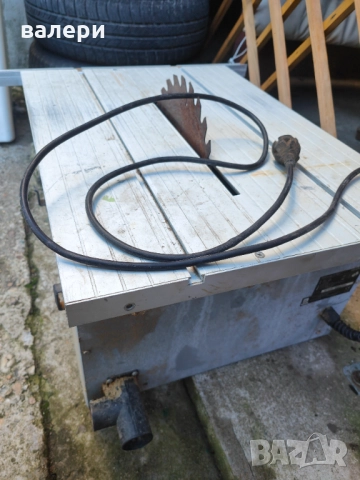 настолен немски циркуляр с крака в добро състояние, снимка 2 - Други инструменти - 52412627