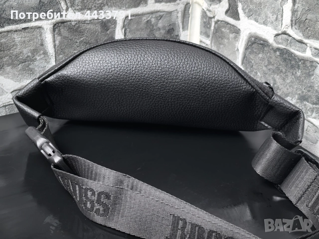 Hugo Boss чанта тип банан , снимка 7 - Чанти - 52826541