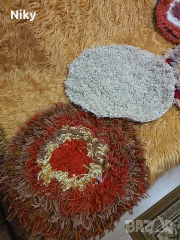 Ръчно плетени столовки , снимка 12 - Декорация за дома - 48823818