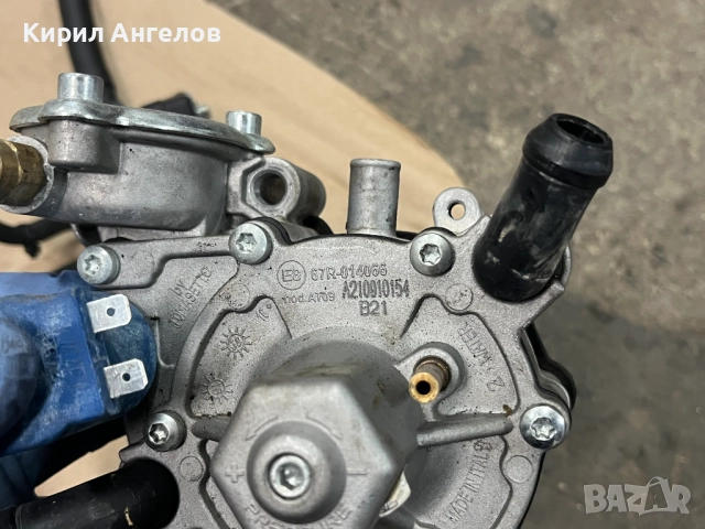 Газов инжекцион за 4-цилиндъра, снимка 3 - Части - 52344535