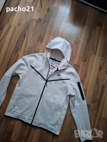 Nike Tech Fleece , снимка 4 - Спортни дрехи, екипи - 53539071