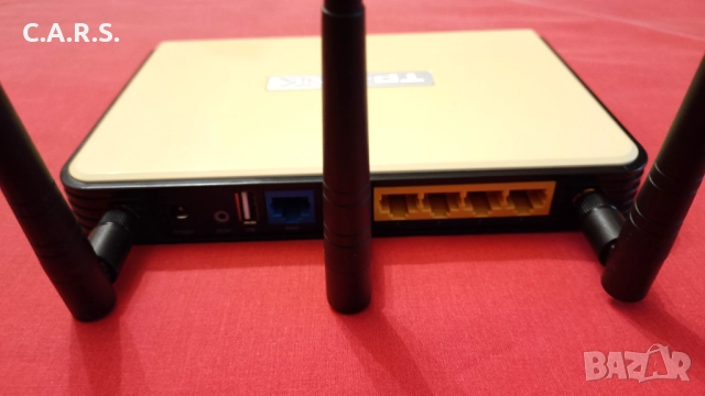 Гигабитов Рутер TP-Link TL-WR1043ND с USB порт, снимка 3 - Рутери - 49526519