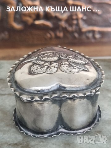 Антична английска сребърна кутия във формата на сърце - Ангелите На Рейнолд , снимка 6 - Антикварни и старинни предмети - 41414738