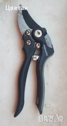 ТЪРСЯ ТАКАВА НОЖИЦА FISKARS  ФИСКАРС