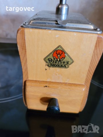 Старинна мелничка за кафе, снимка 2 - Антикварни и старинни предмети - 41719748