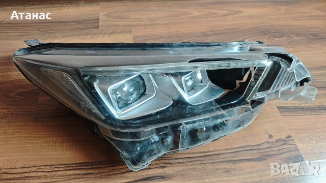 Продавам фар за Nissan Leaf 2020