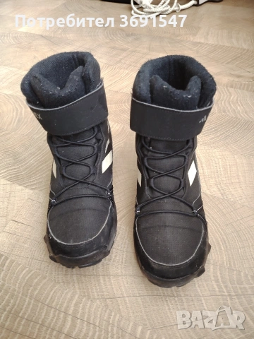 Детски Боти Adidas 36 номер , снимка 2 - Детски боти и ботуши - 53658322