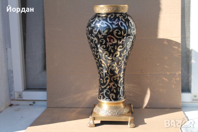 Ваза стъкло и бронз 
