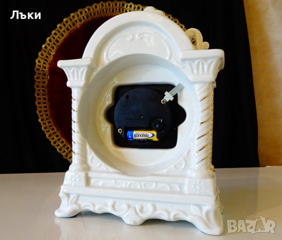Немски порцеланов настолен часовник,злато,релеф. , снимка 8 - Антикварни и старинни предмети - 53773330