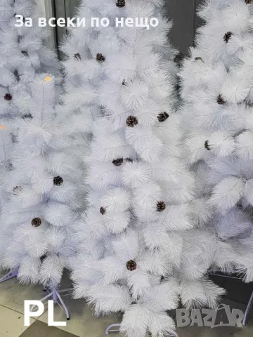 Гъста бяла изкуствена елха със шишарки