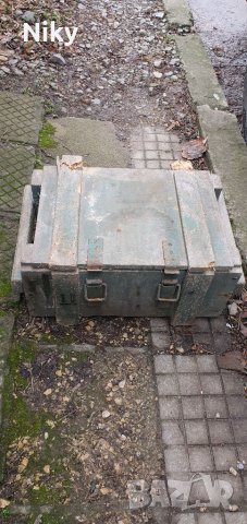 Стар военен сандък , снимка 2 - Антикварни и старинни предмети - 39391925