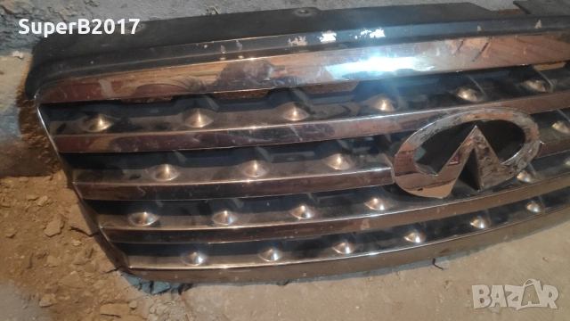 Продавам - оригинална предна решетка за Инфинити ФХ 35, снимка 2 - Части - 52021434