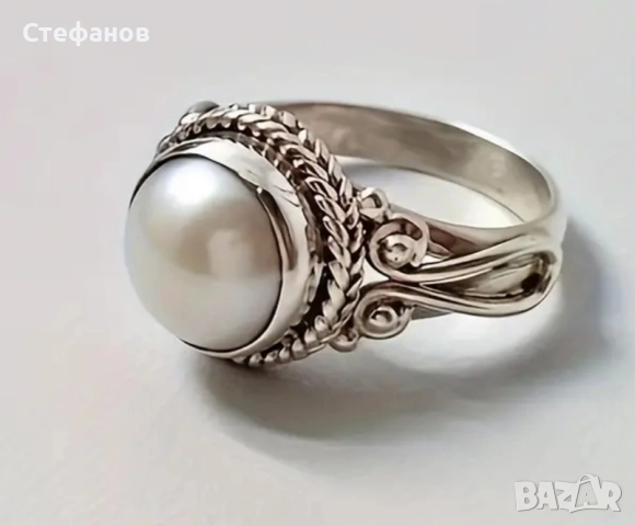 Пръстен с лунен камък във Викториански стил