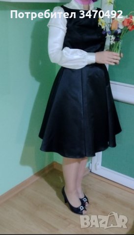 Черна рокля от сатен,без ръкави, ,стилна, елегантна...с цип отзад размер 36., снимка 1 - Рокли - 40303541