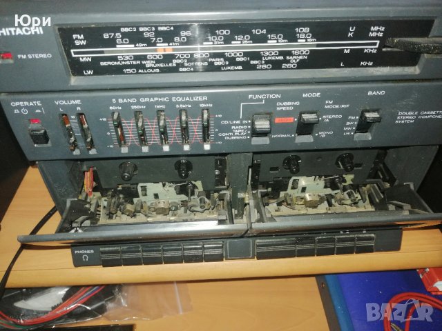 Продавам радиокасетофон Boombox Hitachi TRK-W530E vintage, снимка 2 - Радиокасетофони, транзистори - 39054729