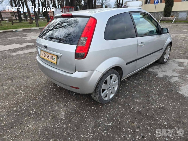 Ford Fiesta V 1.3i 68hp Clima TOP състояние!, снимка 4 - Автомобили и джипове - 53468732