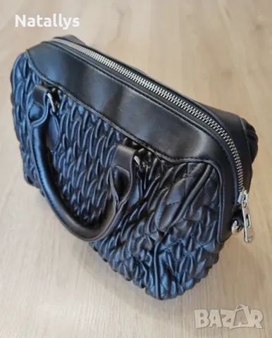 Дамска чанта черна, снимка 3 - Чанти - 47573027