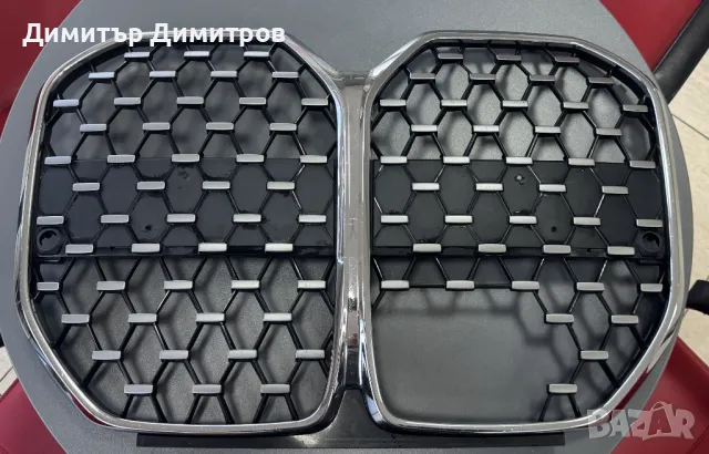 Продавам предна решетка от BMW G26 