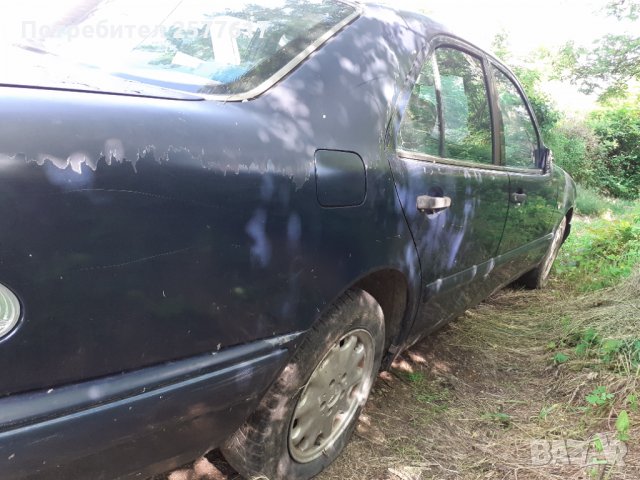 Mercedes e200 бензин на части , снимка 4 - Автомобили и джипове - 34098876