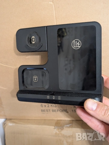  безжична зарядна станция 3-в-1телефон/часовник / слушалки , снимка 3 - Безжични зарядни - 53432862