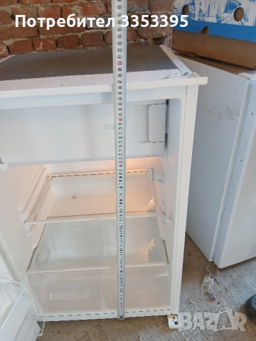 Малък хладилник с горна камера може и за вграждане. , снимка 5 - Хладилници - 52107589
