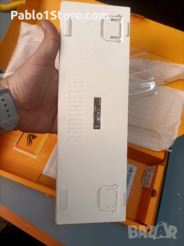 Клавиатура Glorious GMMK2 Нова, снимка 2 - Клавиатури и мишки - 52651958