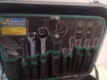 TECHNOCRAFT куфар за инструменти. Множество отделения! Бонус налични инструменти : Керпеден, ножица , снимка 7